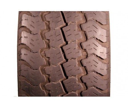 265/70/18 Kumho Road Venture AT 114S 75% left